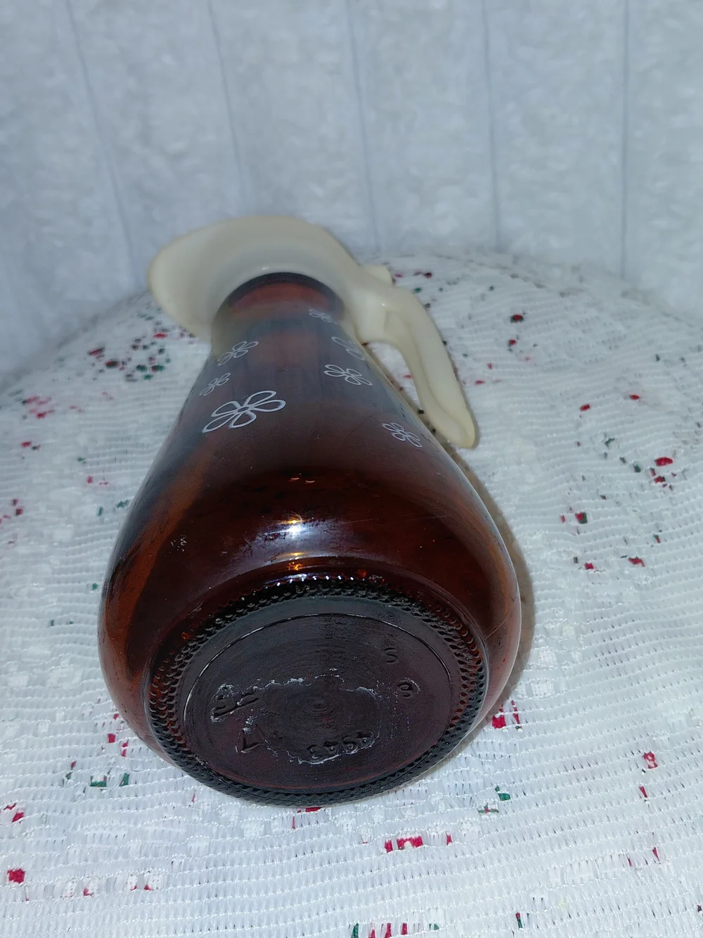 Vintage Thatcher Glass syrup dispenser W/DAISIES from the 1950s or 1960s.